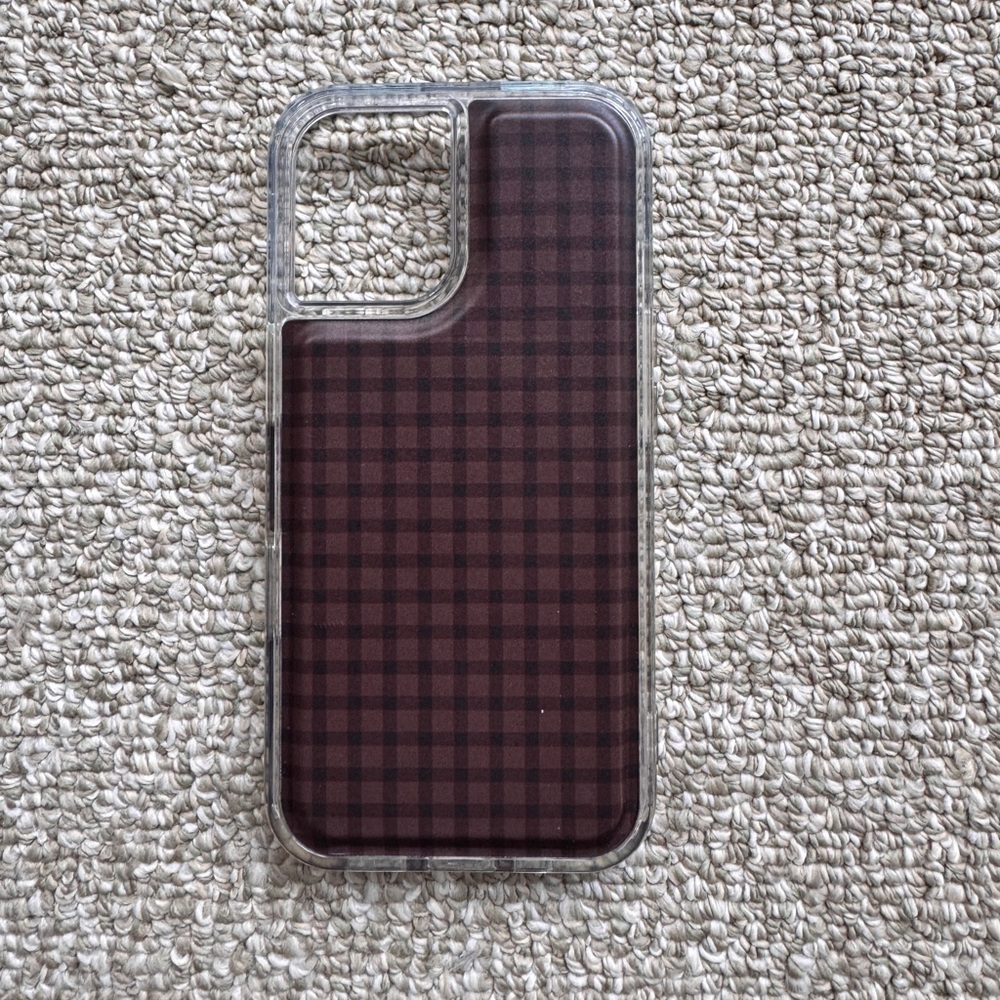 WALLI Cafe Gingham Magnetic iPhone 16 Case